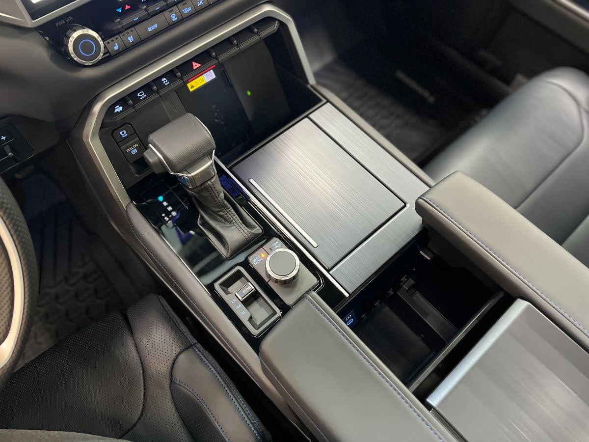 2022 Tundra Platinum Photo Gallery in Black 11 2022 Tundra Platinum Photo Gallery in Black 11